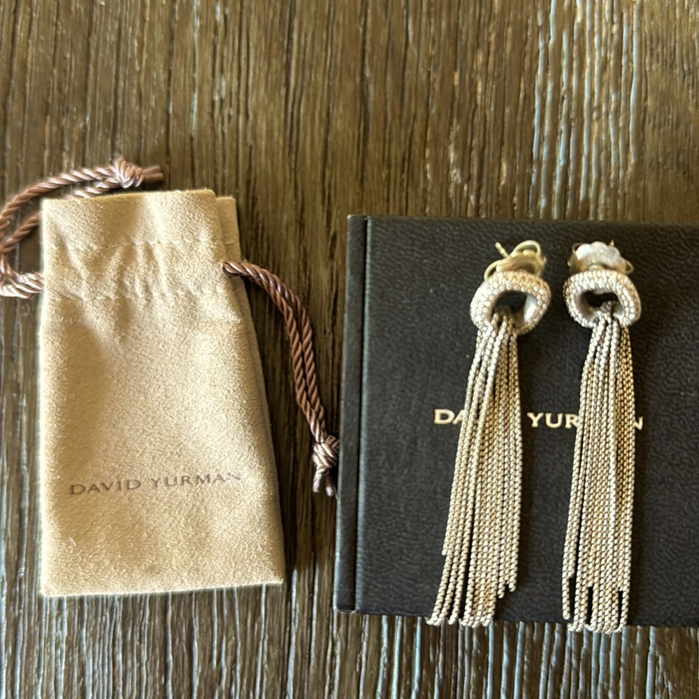 David Yurman. Diamond earrings.